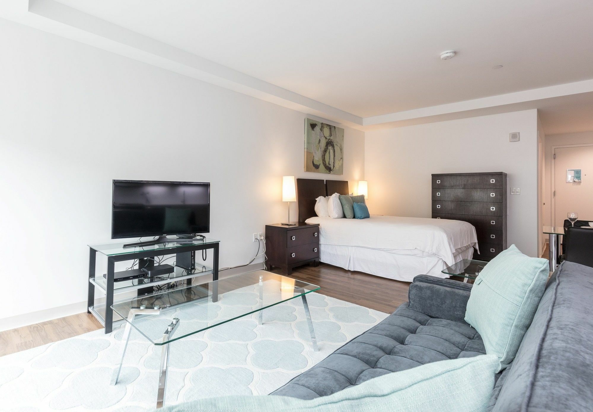 Global Luxury Suites At Longwood 브루클라인 외부 사진