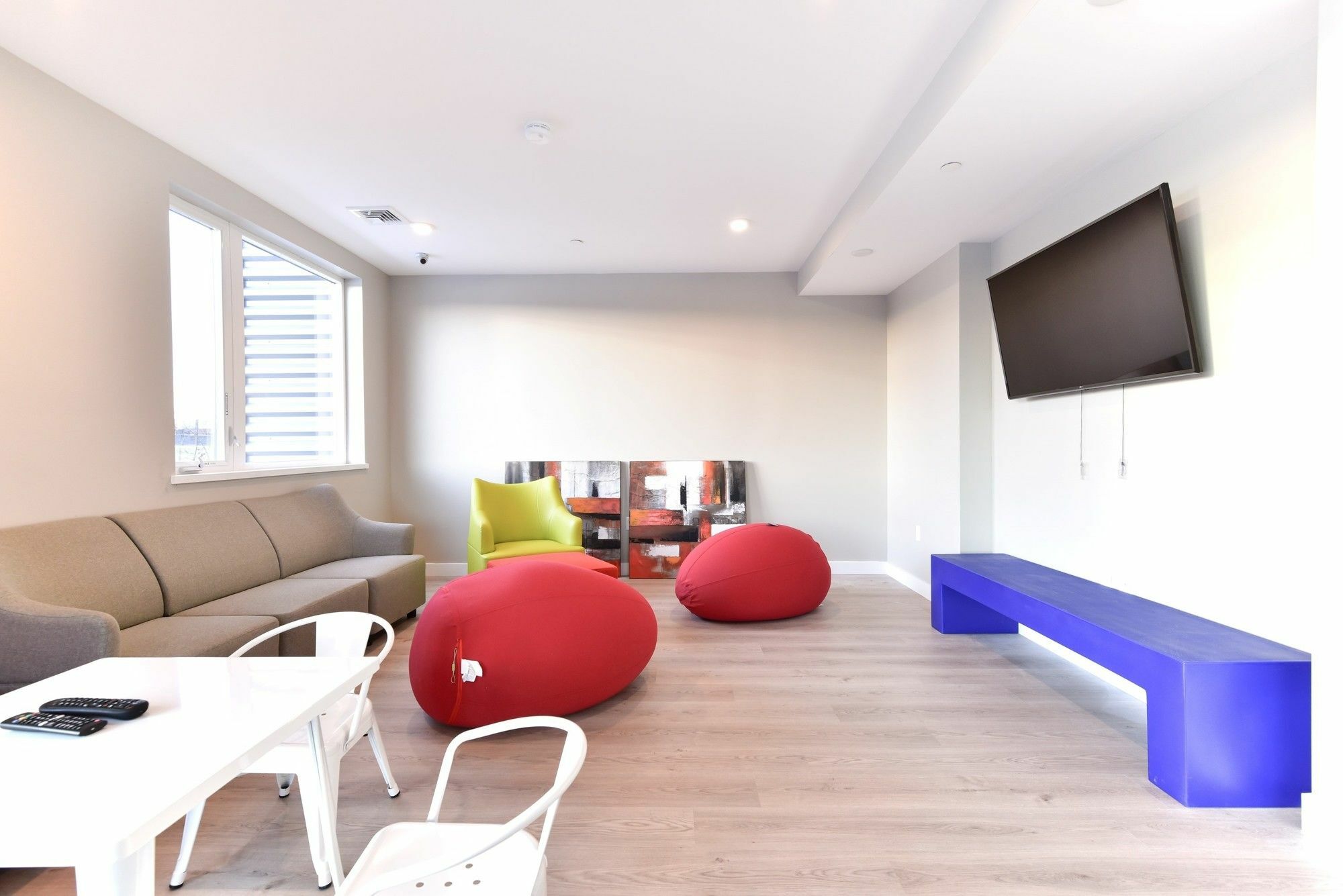 Global Luxury Suites At Longwood 브루클라인 외부 사진