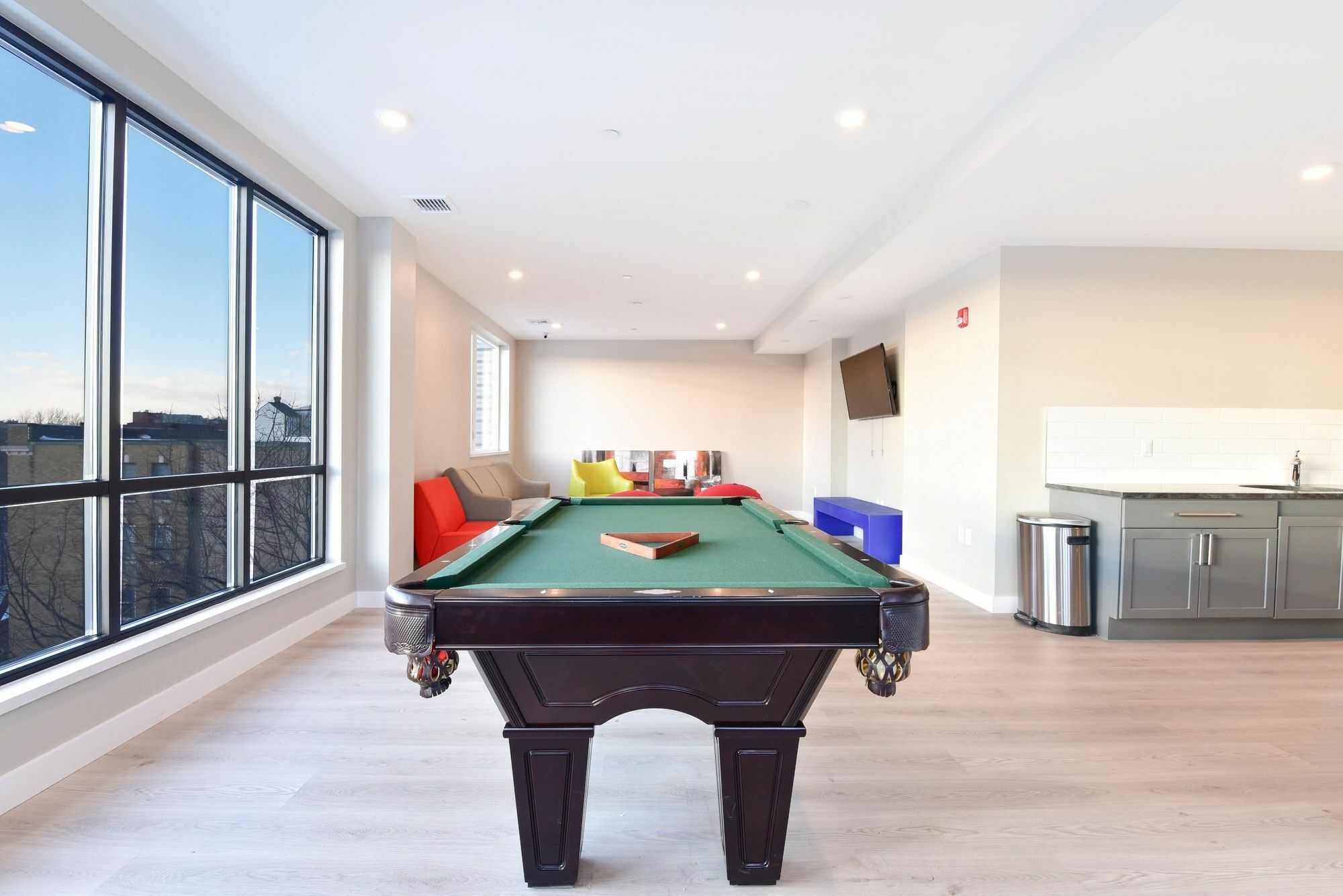 Global Luxury Suites At Longwood 브루클라인 외부 사진