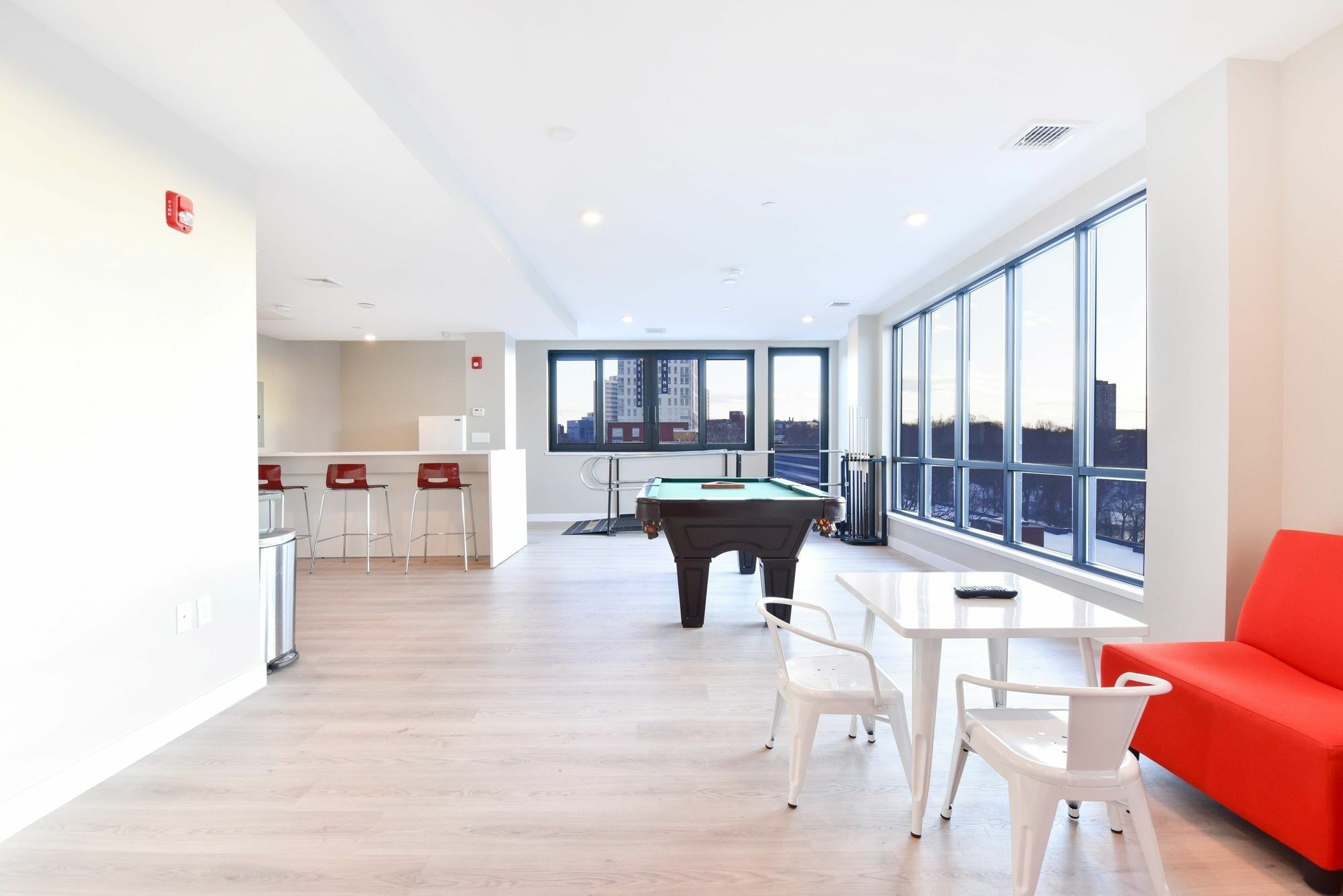 Global Luxury Suites At Longwood 브루클라인 외부 사진